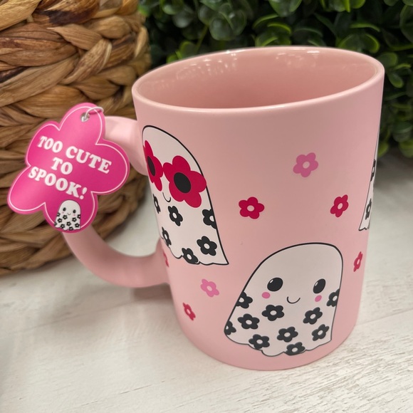 Halloween Pink Ghosts & Flower Pattern Soft Touch Ceramic Coffee mug NWT - Picture 3 of 4